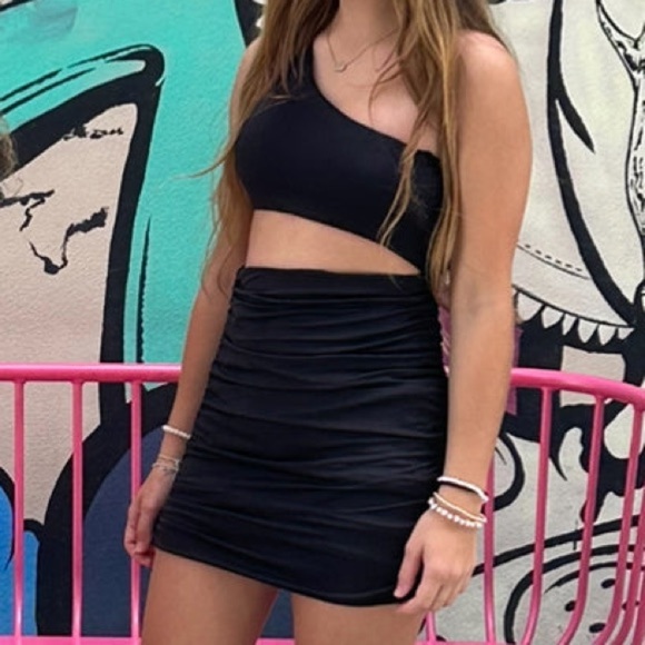 NWOT Black One Shoulder Ruched Cut Out Mini BodyCon Dress Size S - Picture 6 of 7